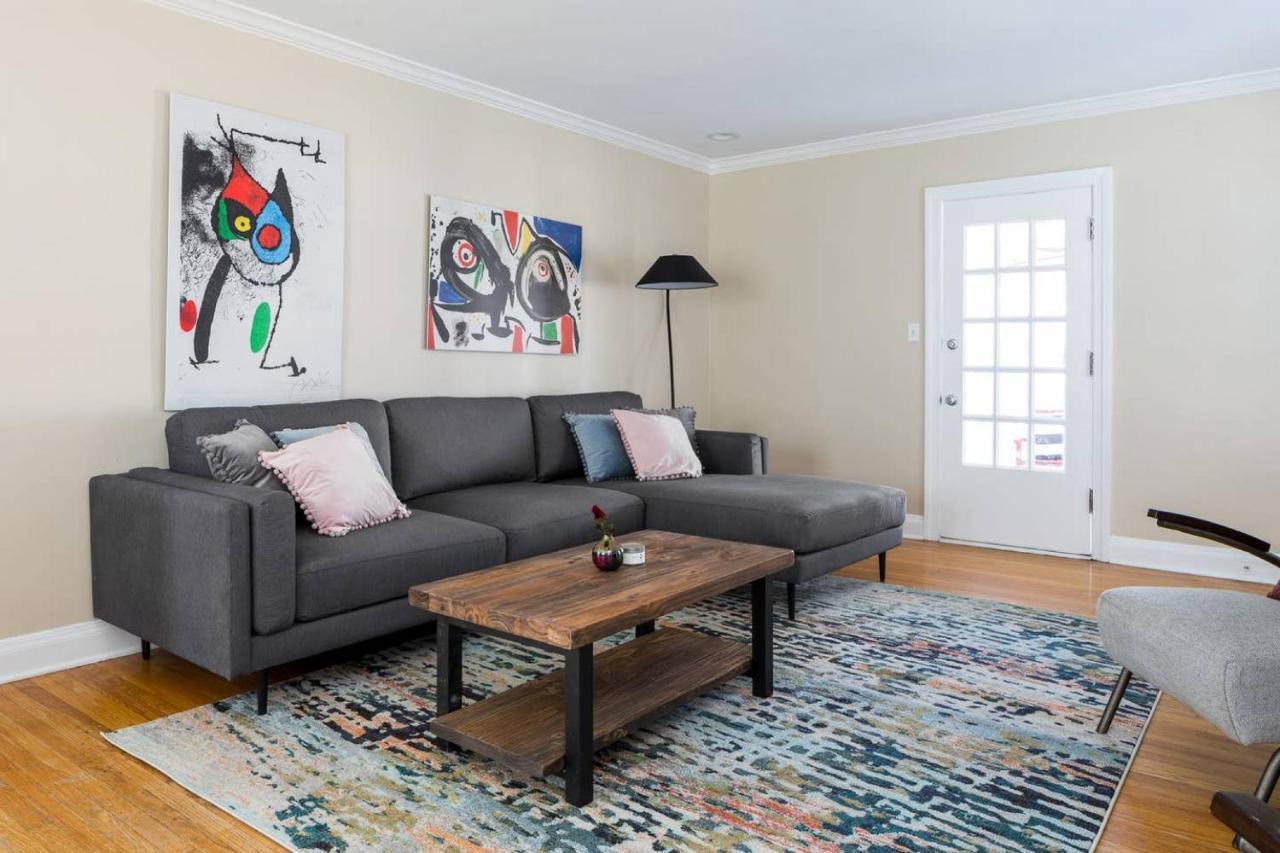 2203 Brighton Drive, Bed & Breakfast