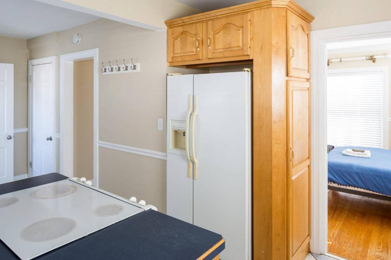2203 Brighton Drive, Bed & Breakfast *